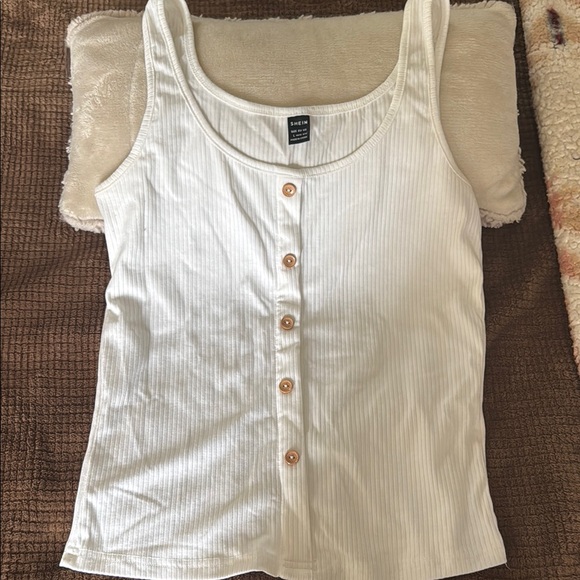SHEIN Tops - SHEIN Cream Sleeveless Fitted Tank Top